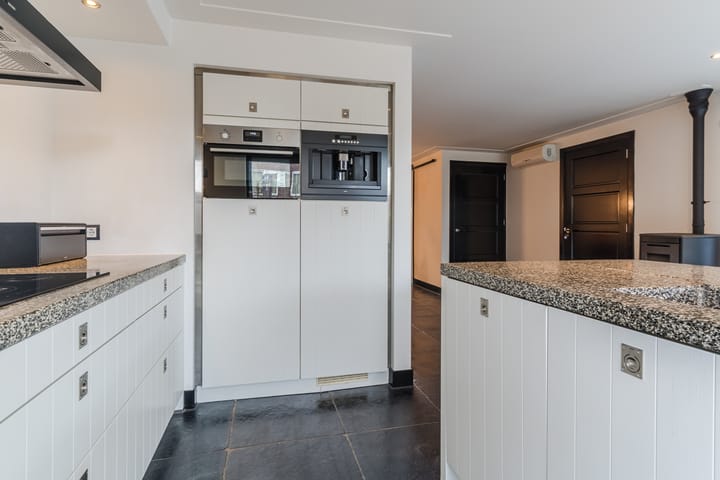 Foto 12 van Sneekstraat 89