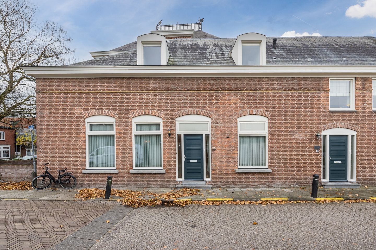 Photo 1 of De Burgemeester 2