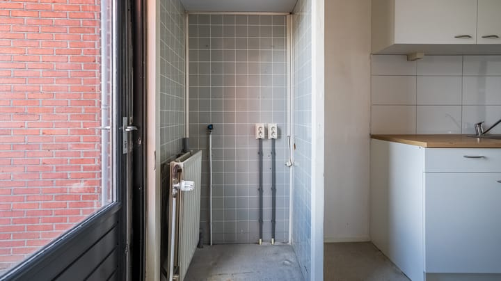 Photo 10 of Bornsestraat 62-B