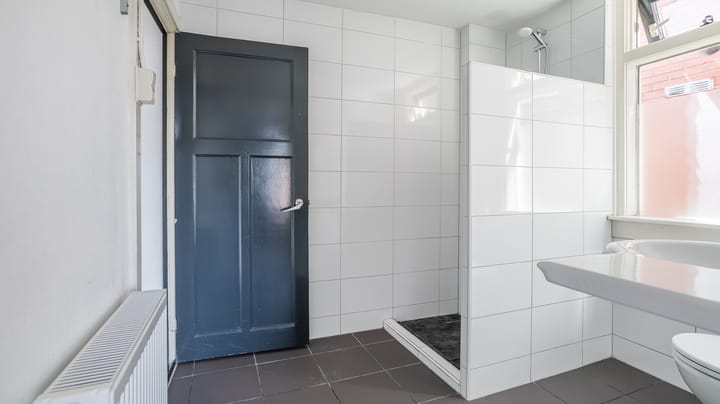 Photo 14 of Bornsestraat 62-B