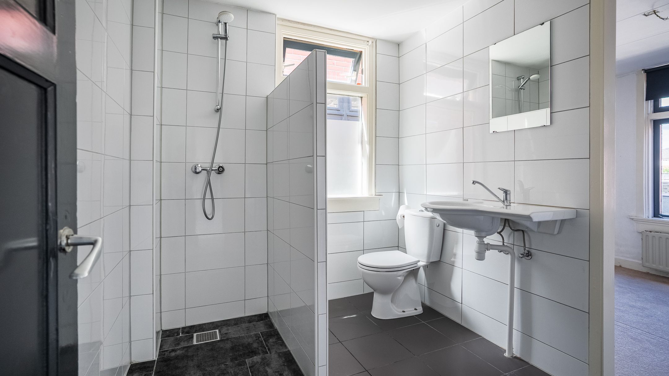 Photo 15 of Bornsestraat 62-B