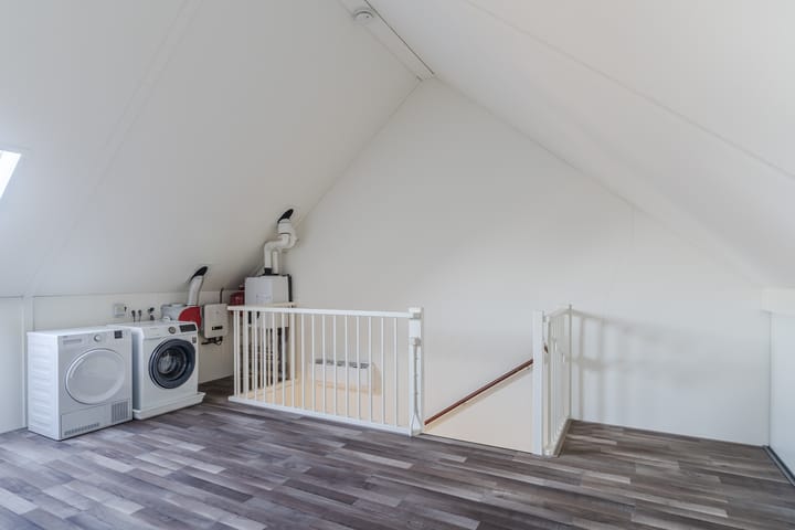 Photo 38 of Helleneind 42