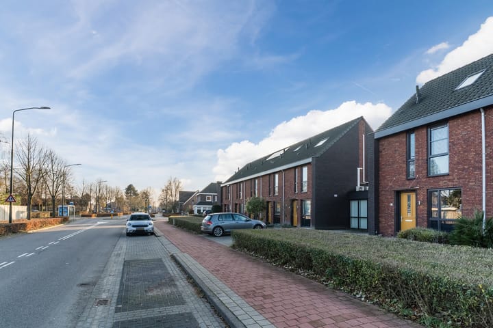 Photo 47 of Helleneind 42