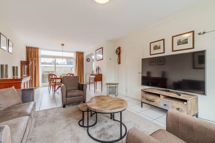 Photo 6 of Gerrit van der Veenstraat 26