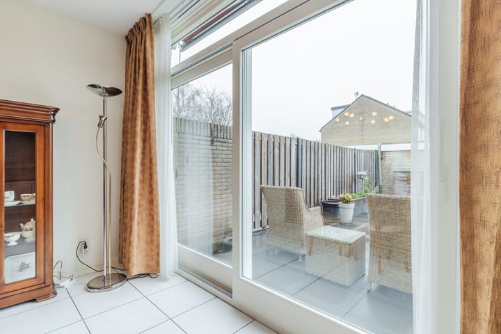 Photo 9 of Gerrit van der Veenstraat 26