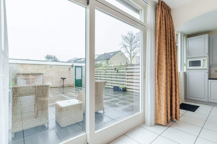 Photo 10 of Gerrit van der Veenstraat 26