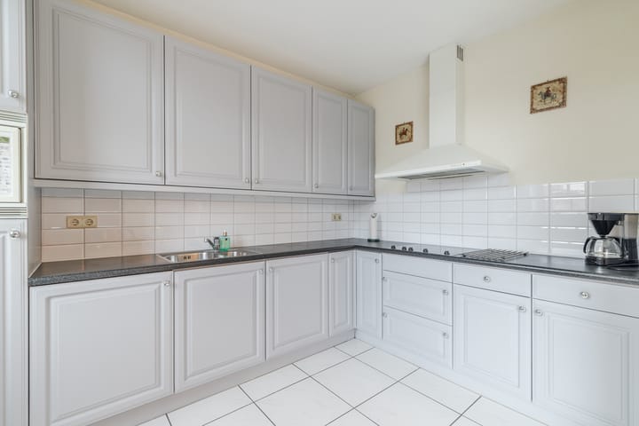 Photo 12 of Gerrit van der Veenstraat 26