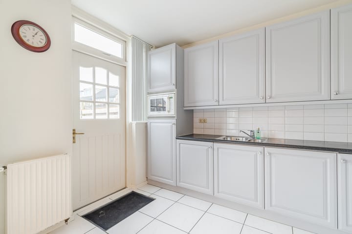 Photo 13 of Gerrit van der Veenstraat 26