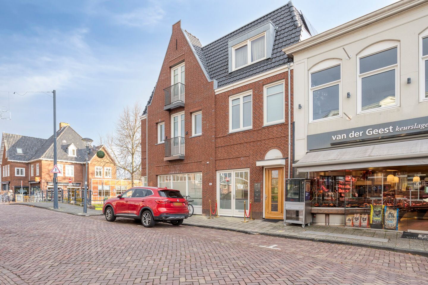 Bekijk foto 2 van Raadhuisstraat 102
