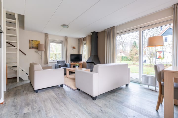 Photo 3 of Zwembadweg 1-076