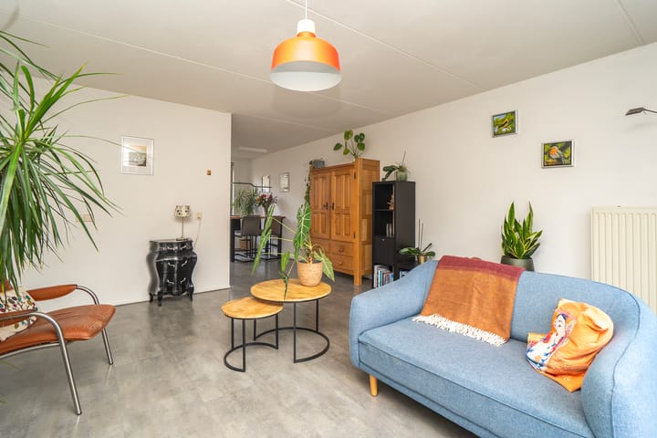 Photo 2 of Barneveldstraat 12