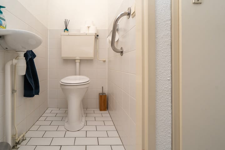 Photo 10 of Barneveldstraat 12