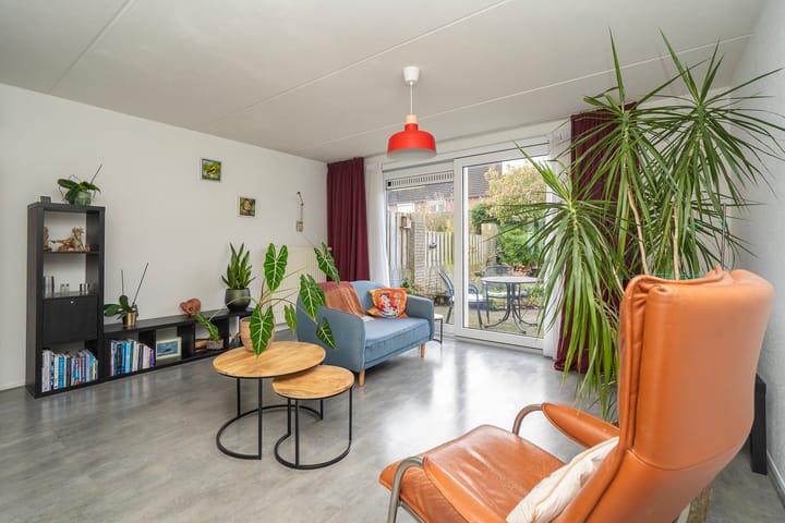 Photo 12 of Barneveldstraat 12