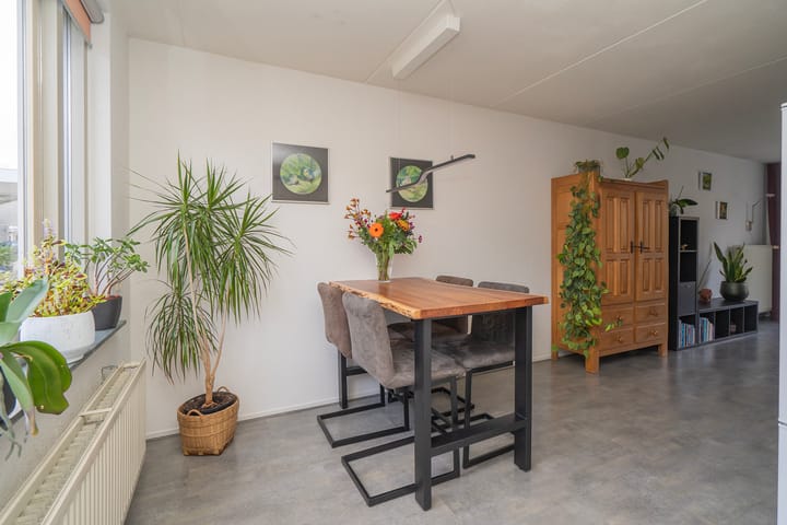 Photo 15 of Barneveldstraat 12