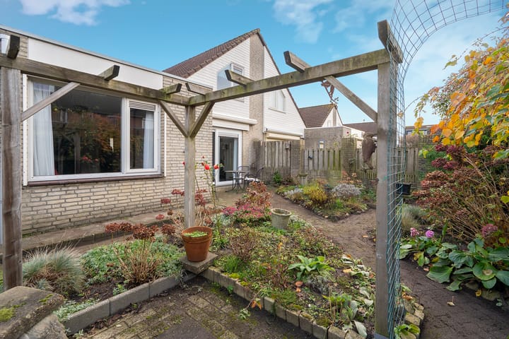 Photo 33 of Barneveldstraat 12