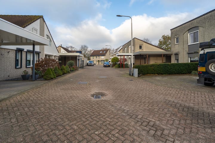 Photo 42 of Barneveldstraat 12