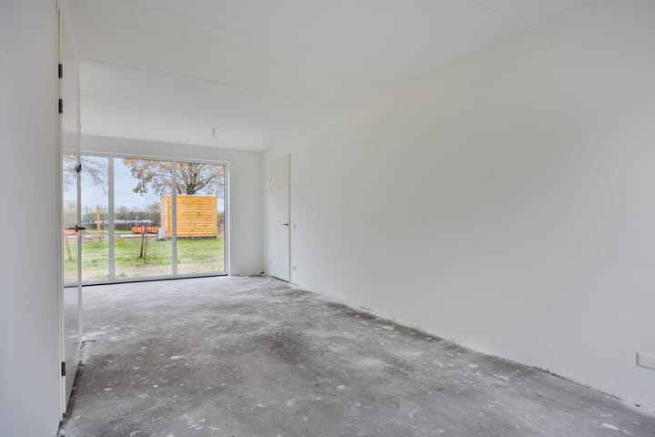 Photo 4 of Wingtapper 5