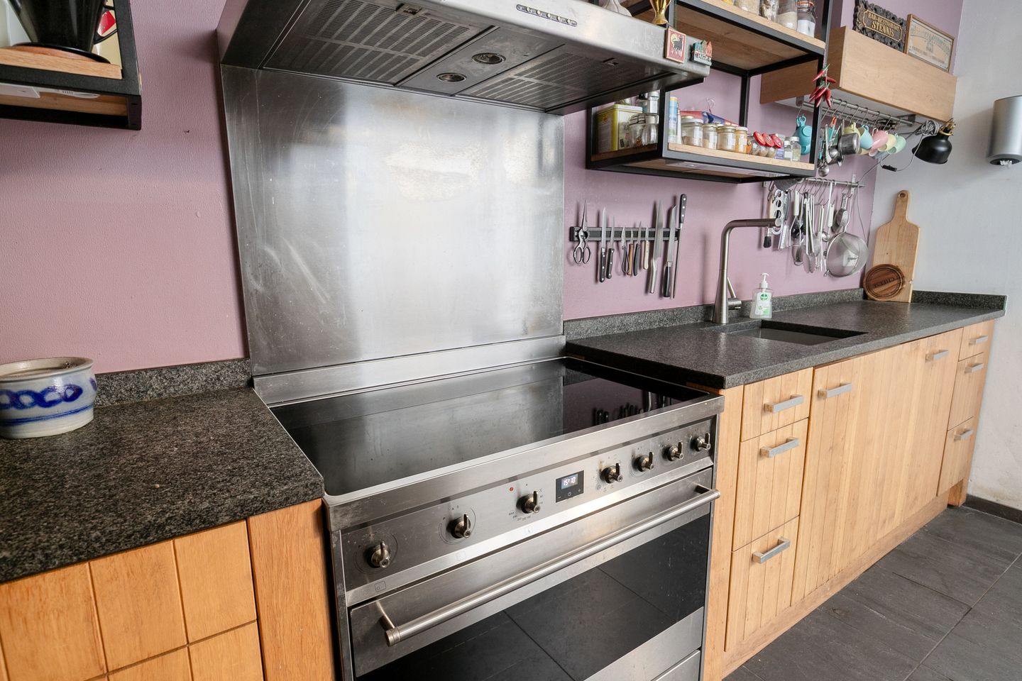 Photo 14 of Willem van Millenberchstraat 18