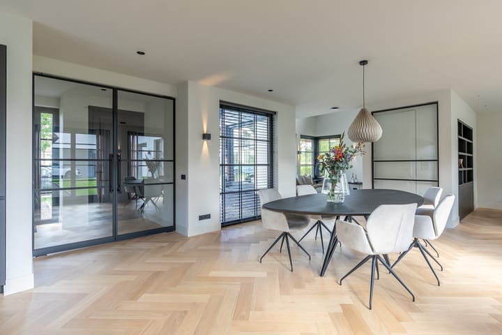 Foto 2 van Vrouwenmantel 13