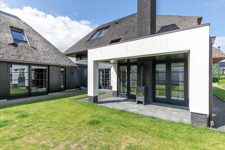 Foto 7 van Vrouwenmantel 13