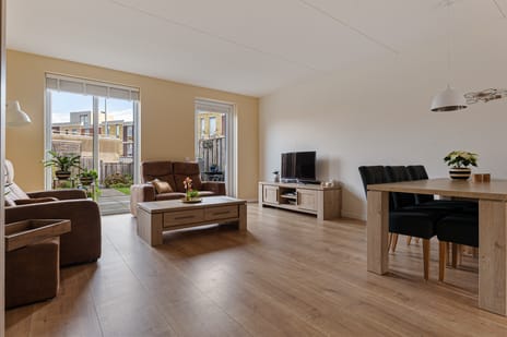 Traverse 6 secondary image