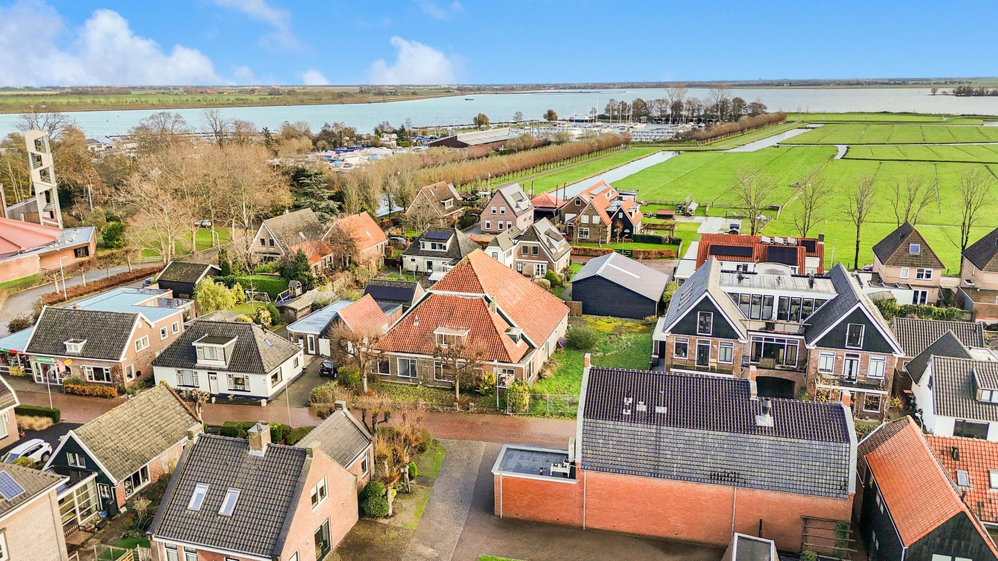 Bekijk foto 2 van Julianaweg 36