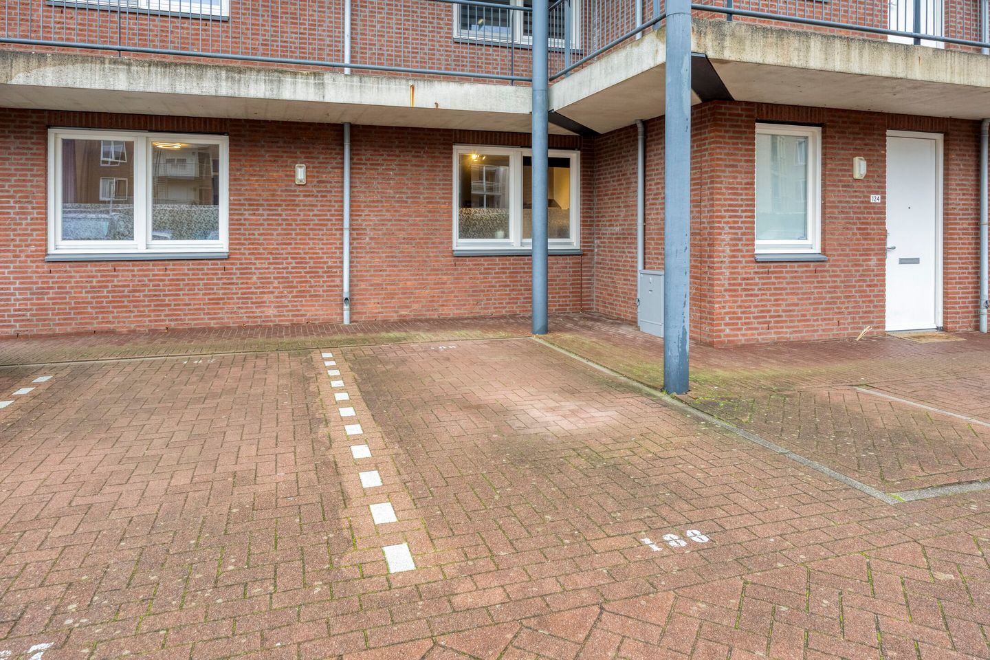 Photo 19 of Goudmijnhof 126