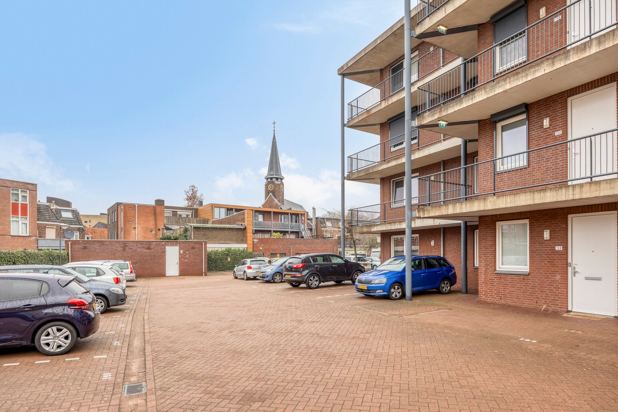 Photo 21 of Goudmijnhof 126