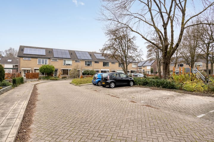 Photo 4 of Zwaluwstraat 31