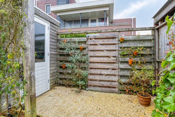 Photo 40 of Joeswerd 157