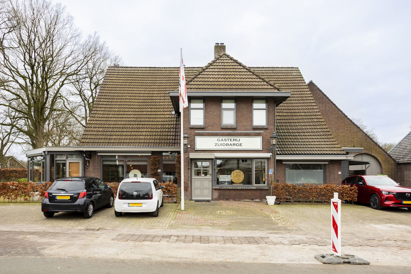 Bekijk foto 2 van Zuidbargerstraat 108