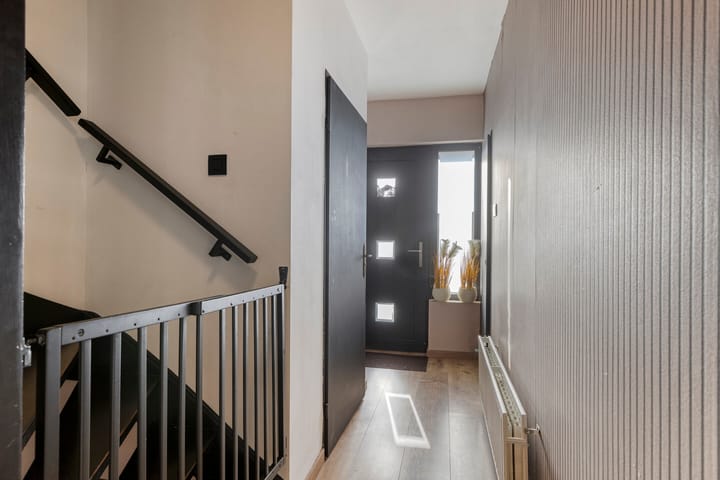 Photo 6 of I.C. van der Lindestraat 42