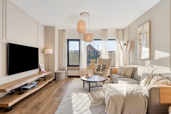 Photo 11 of I.C. van der Lindestraat 42