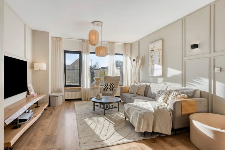 Photo 12 of I.C. van der Lindestraat 42