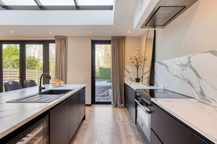 Photo 19 of I.C. van der Lindestraat 42