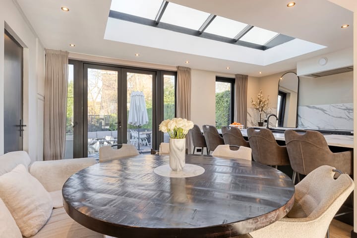 Photo 24 of I.C. van der Lindestraat 42