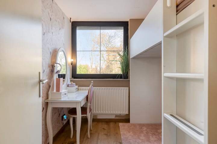 Photo 26 of I.C. van der Lindestraat 42