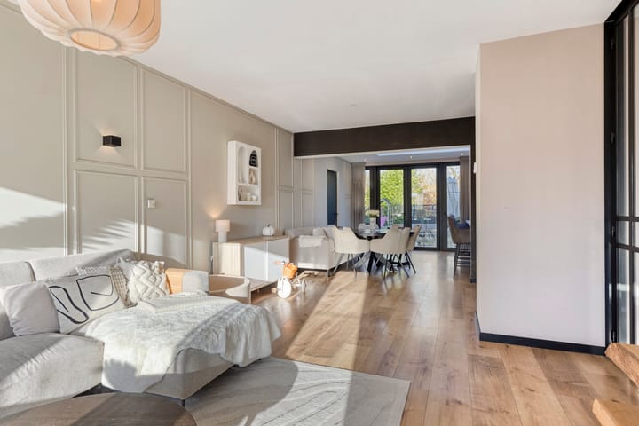 Photo 13 of I.C. van der Lindestraat 42