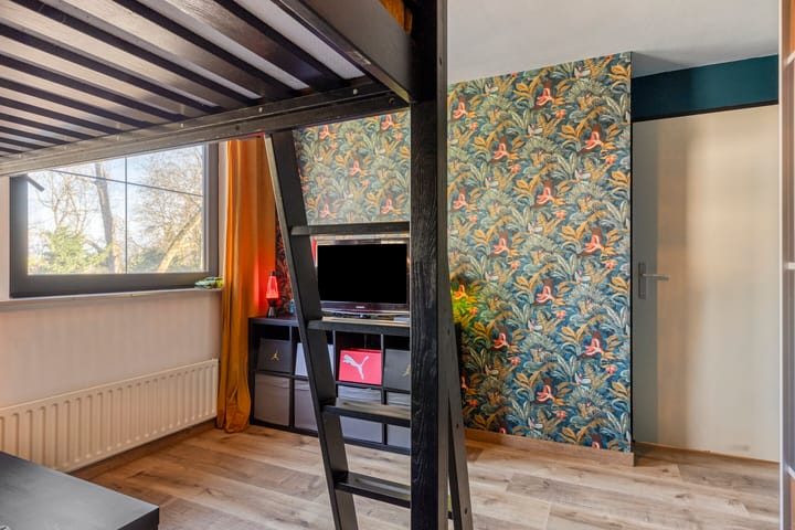 Photo 32 of I.C. van der Lindestraat 42