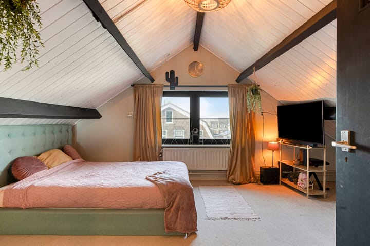 Photo 37 of I.C. van der Lindestraat 42