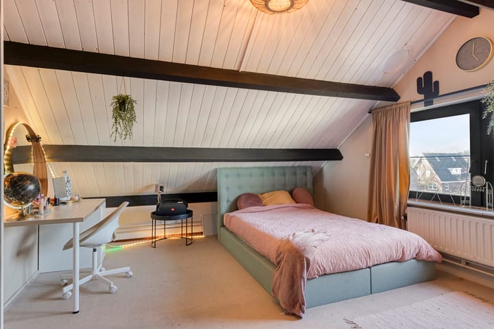 Photo 38 of I.C. van der Lindestraat 42