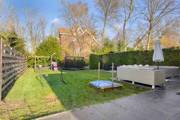 Photo 41 of I.C. van der Lindestraat 42