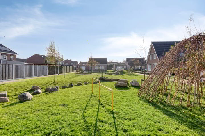 Photo 45 of I.C. van der Lindestraat 42