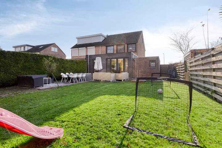 Photo 44 of I.C. van der Lindestraat 42