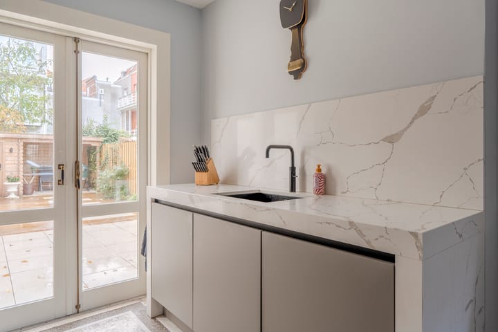 Foto 10 van Jacob van der Doesstraat 108