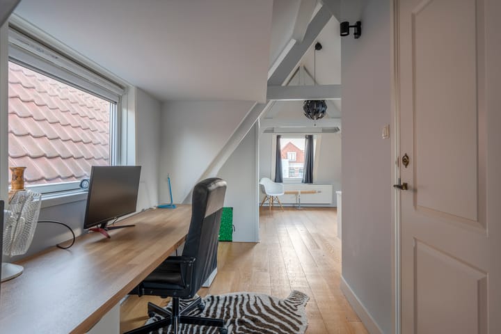 Foto 43 van Jacob van der Doesstraat 108