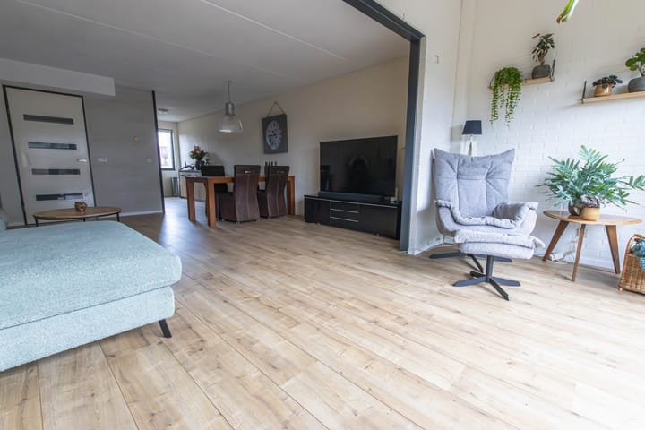 Photo 6 of Stella Agsteribbeland 27