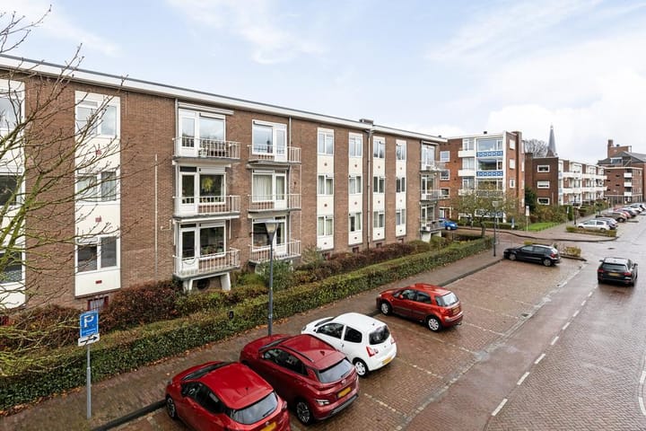 Photo 7 of Stationsplein 119