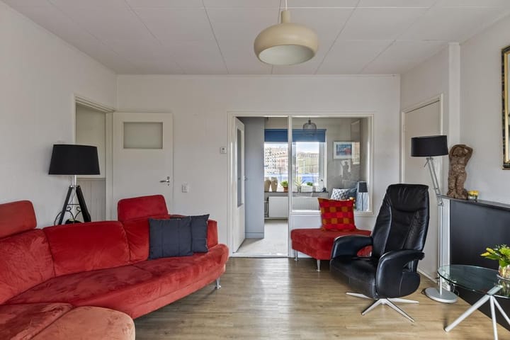 Photo 12 of Stationsplein 119