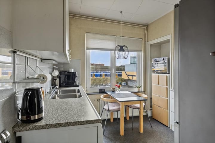 Photo 16 of Stationsplein 119